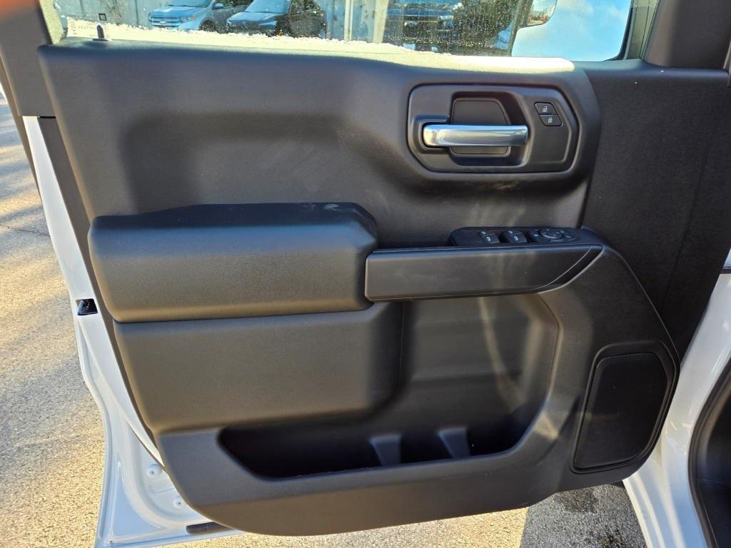 new 2025 GMC Sierra 1500 car, priced at $43,950