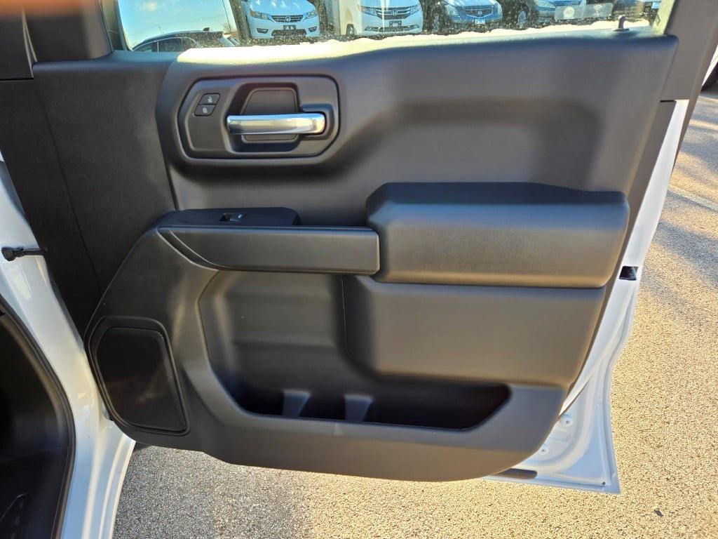 new 2025 GMC Sierra 1500 car, priced at $43,950