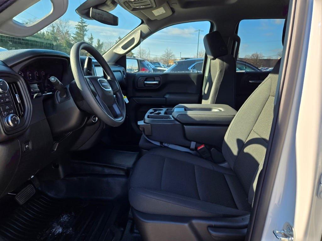 new 2025 GMC Sierra 1500 car, priced at $43,950
