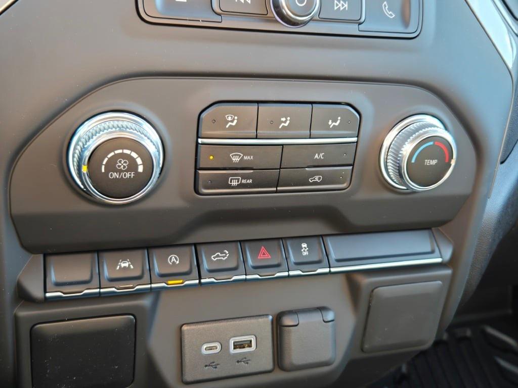 new 2025 GMC Sierra 1500 car, priced at $43,950