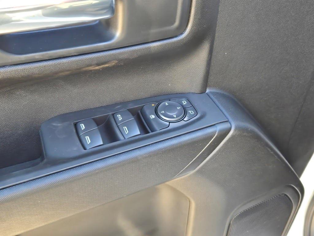 new 2025 GMC Sierra 1500 car, priced at $43,950