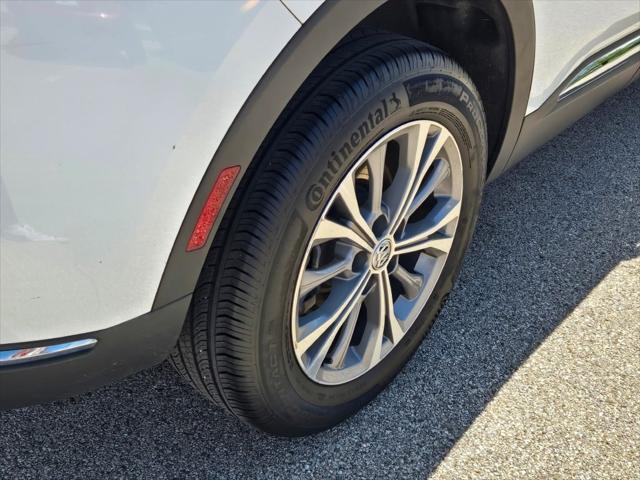 used 2022 Buick Envision car, priced at $24,300
