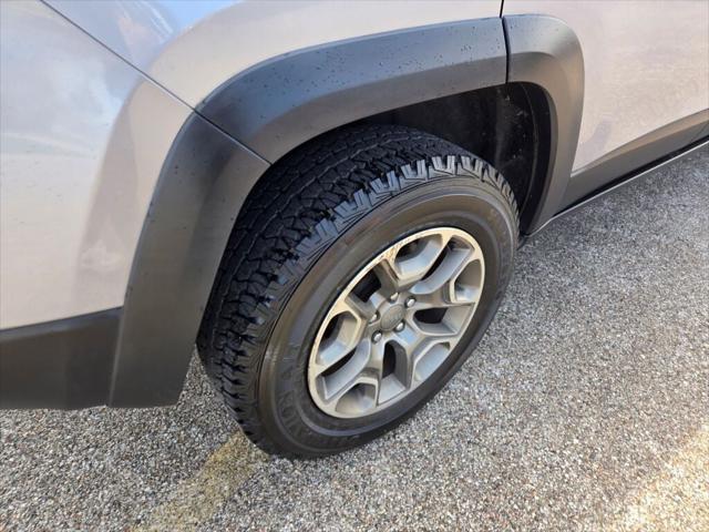 used 2020 Jeep Cherokee car, priced at $18,740