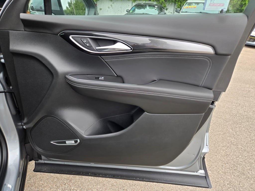 new 2025 Buick Envision car, priced at $37,586