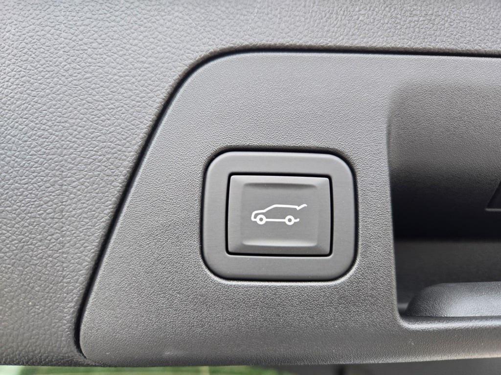 new 2025 Buick Envision car, priced at $37,586
