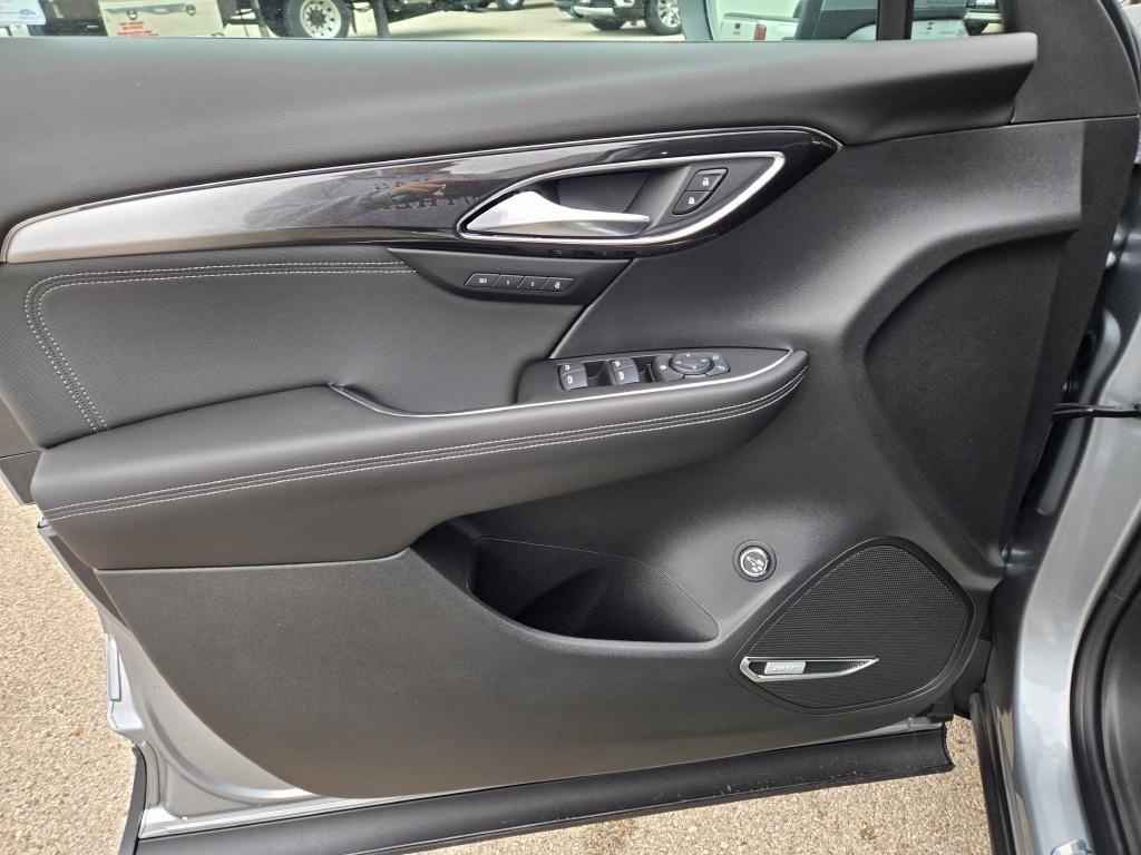 new 2025 Buick Envision car, priced at $37,586