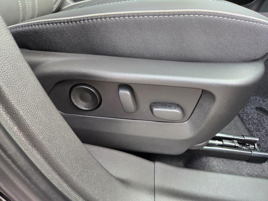 new 2025 Buick Envision car, priced at $44,026