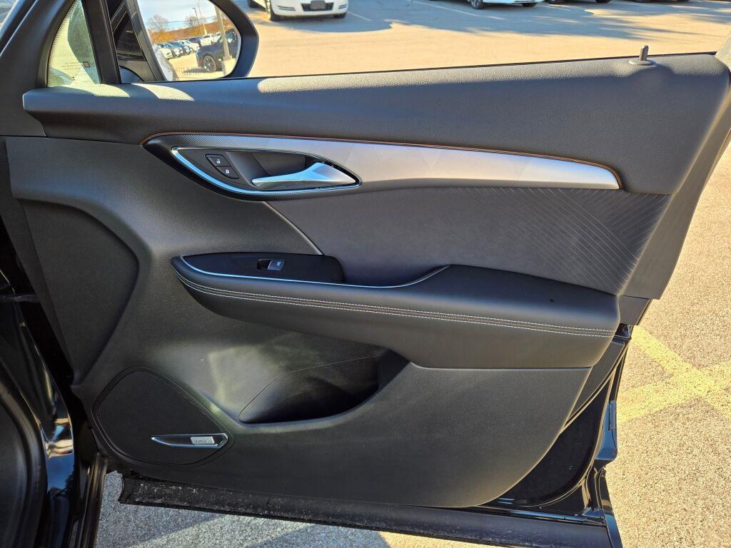 new 2025 Buick Envision car, priced at $41,401