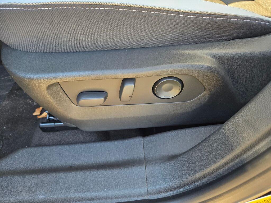 new 2025 Buick Envision car, priced at $41,401