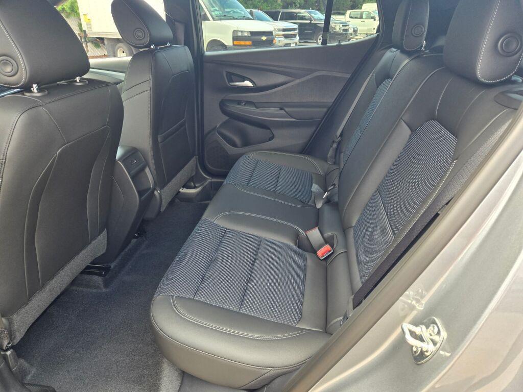 new 2025 Buick Envista car, priced at $24,985
