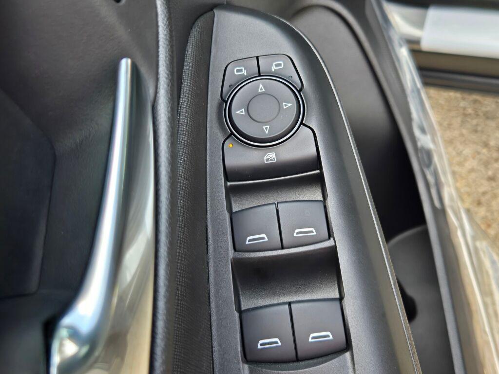 new 2025 Buick Envista car, priced at $24,985