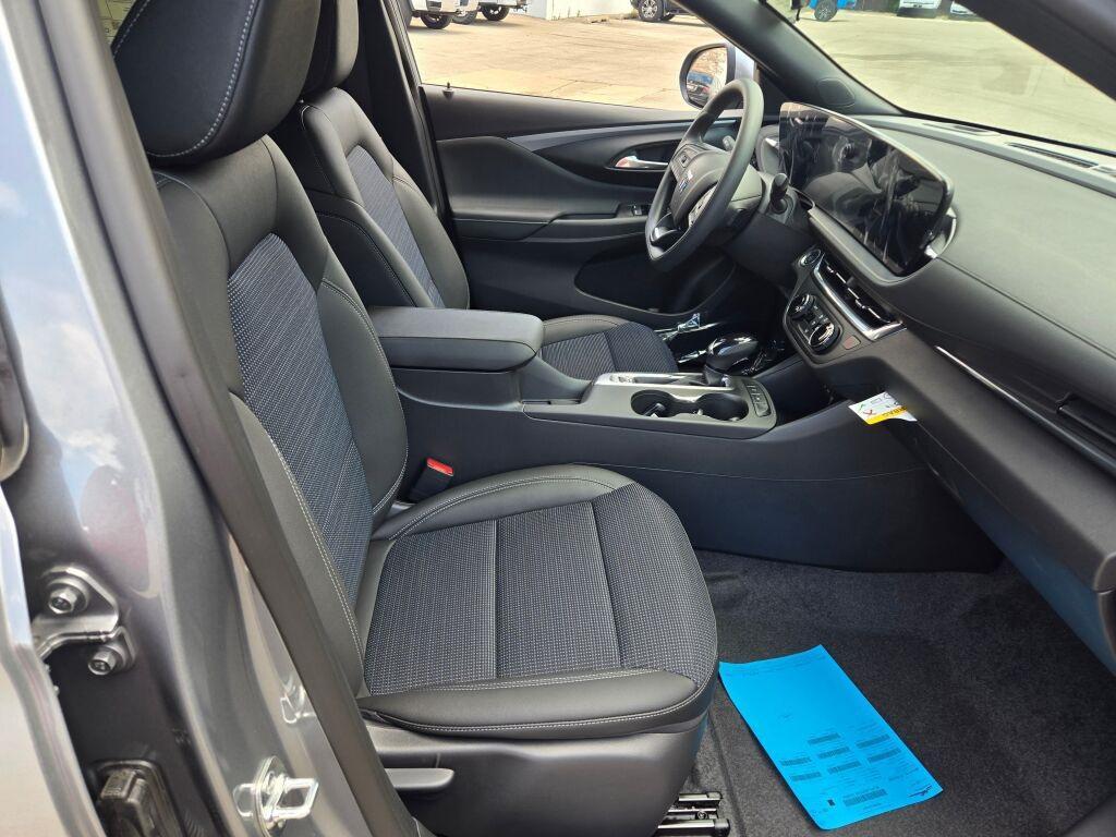 new 2025 Buick Envista car, priced at $24,985