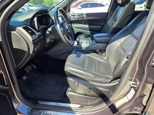used 2015 Jeep Grand Cherokee car, priced at $15,900