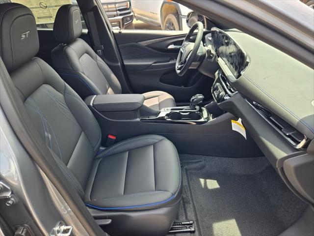 new 2025 Buick Envista car, priced at $28,085