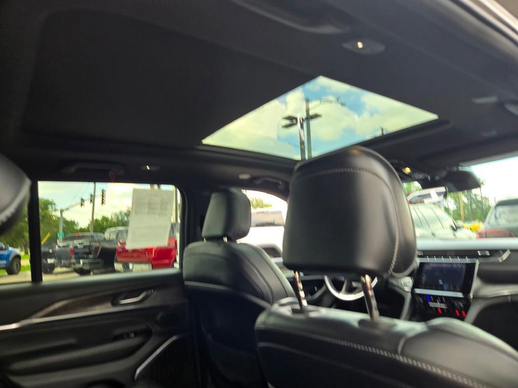 used 2022 Jeep Grand Cherokee car, priced at $37,550