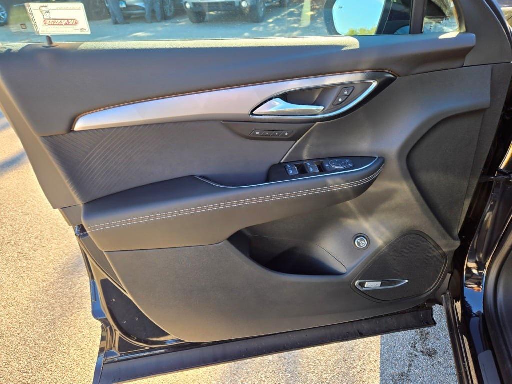 new 2025 Buick Envision car, priced at $40,250