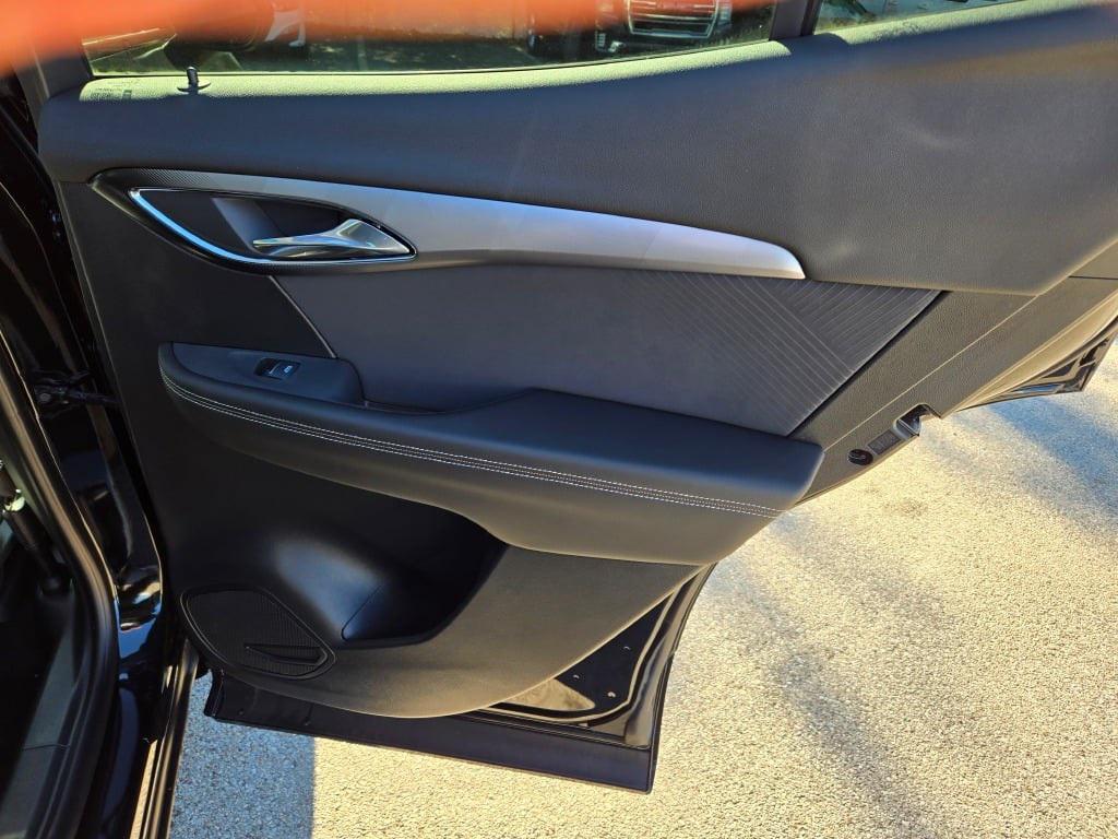 new 2025 Buick Envision car, priced at $40,250