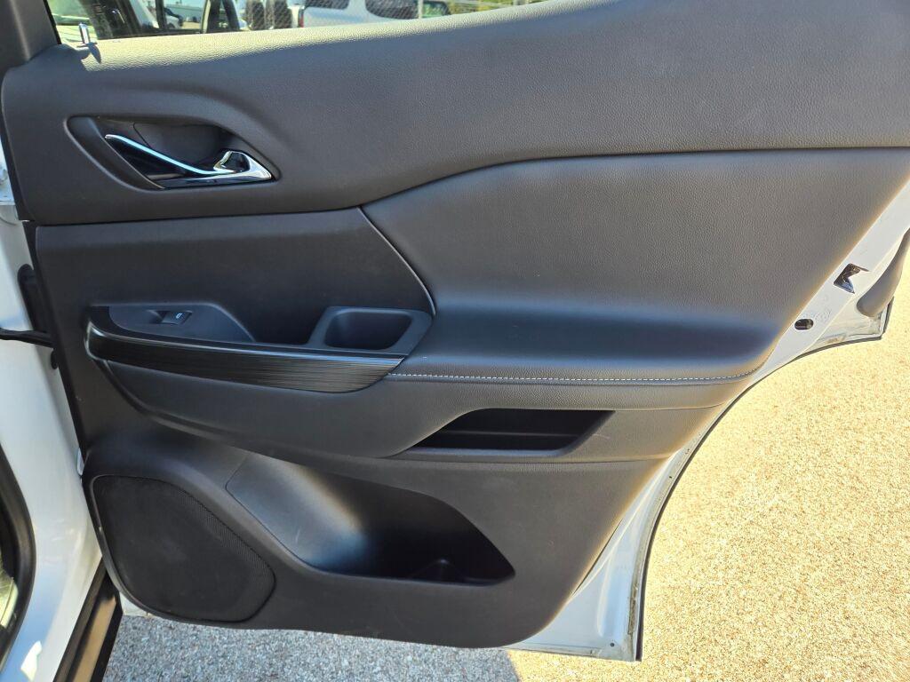 used 2021 GMC Acadia car, priced at $23,800