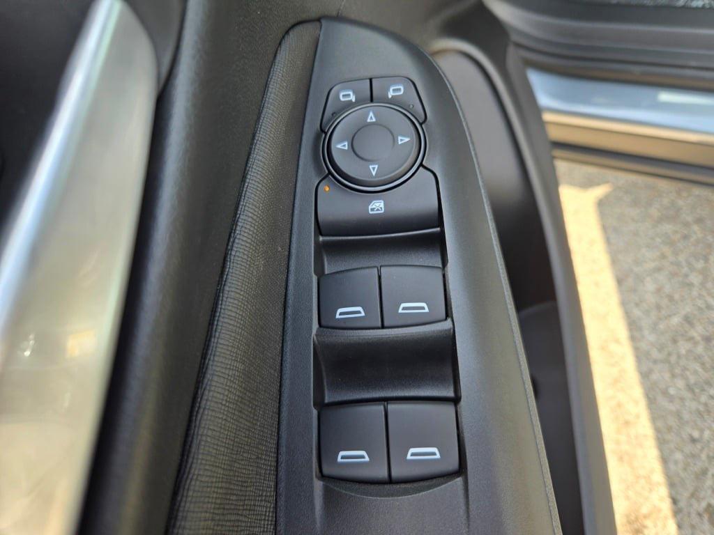 new 2025 Buick Envista car, priced at $23,990