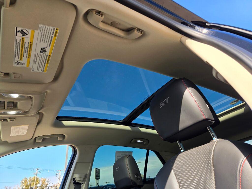 used 2023 Buick Envision car, priced at $25,450