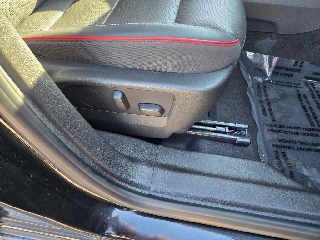 used 2023 Buick Envision car, priced at $25,450