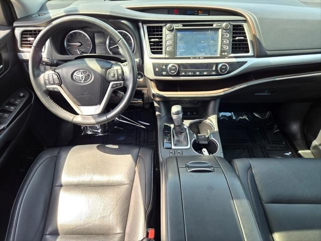 used 2019 Toyota Highlander car, priced at $29,800