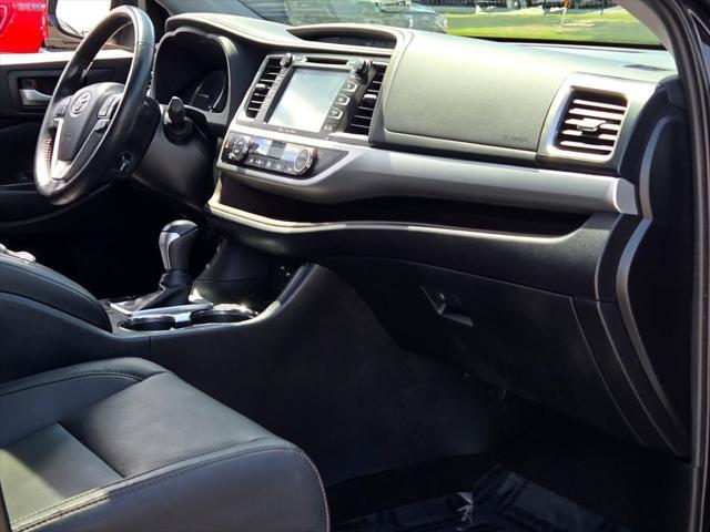 used 2019 Toyota Highlander car, priced at $29,800