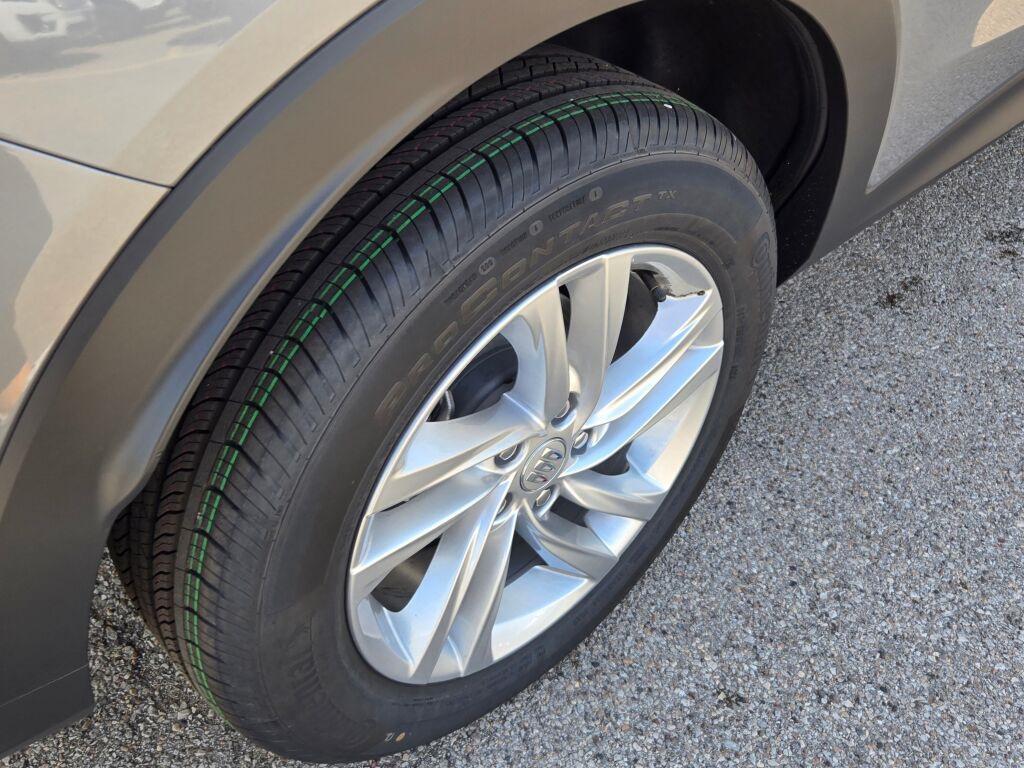 new 2025 Buick Envista car, priced at $23,926