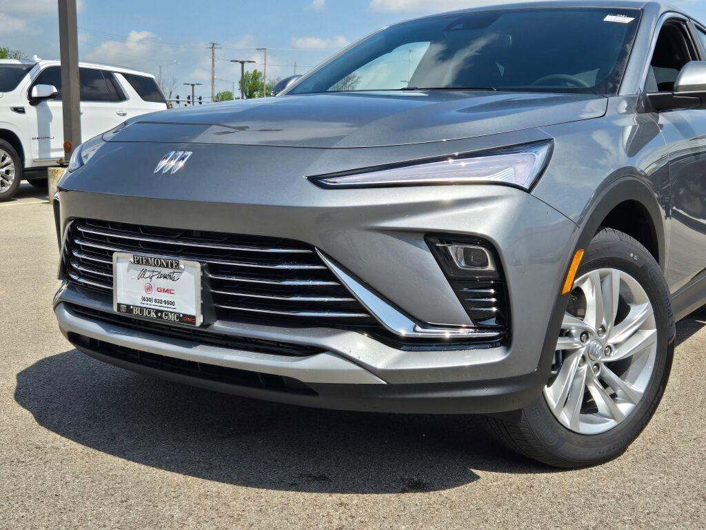 new 2025 Buick Envista car, priced at $23,926