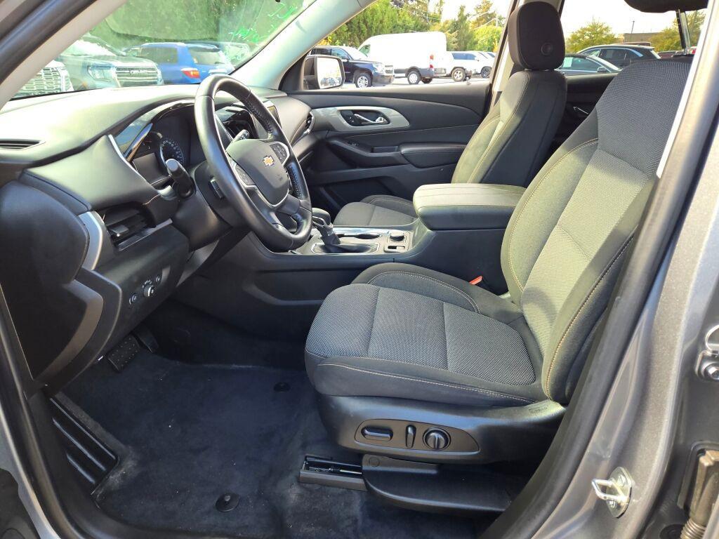 used 2021 Chevrolet Traverse car, priced at $27,625