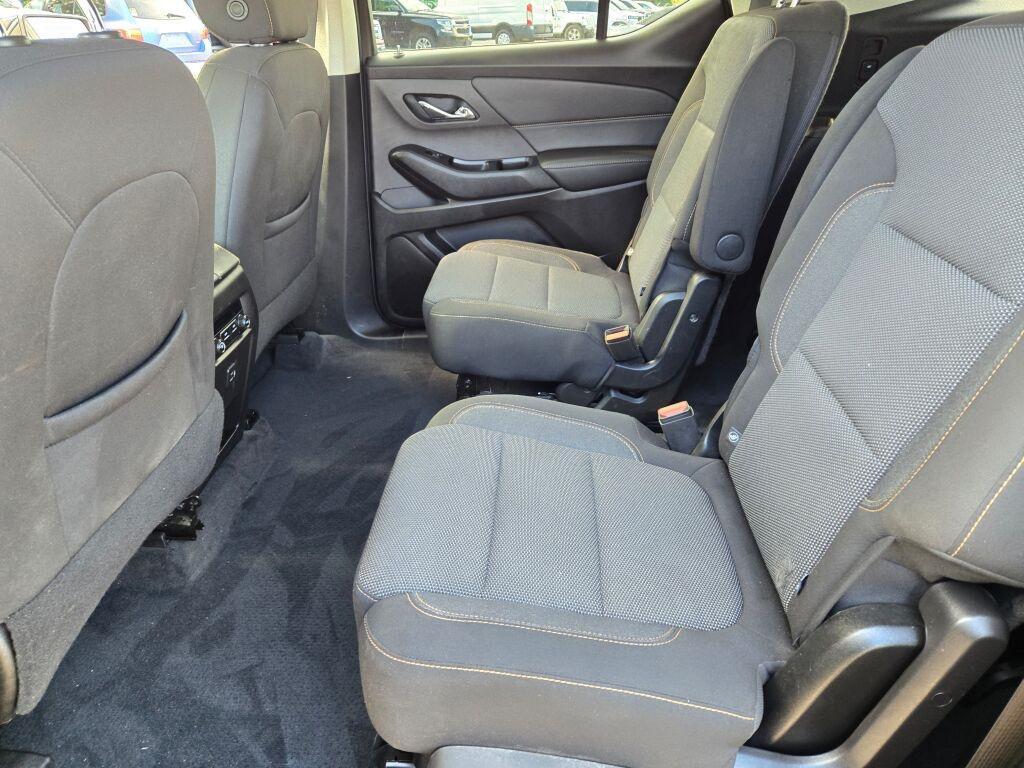 used 2021 Chevrolet Traverse car, priced at $27,625