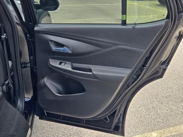 new 2025 Buick Envista car, priced at $25,690