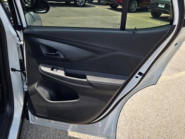 new 2025 Buick Envista car, priced at $27,590