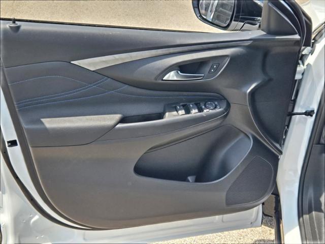 new 2025 Buick Envista car, priced at $27,590