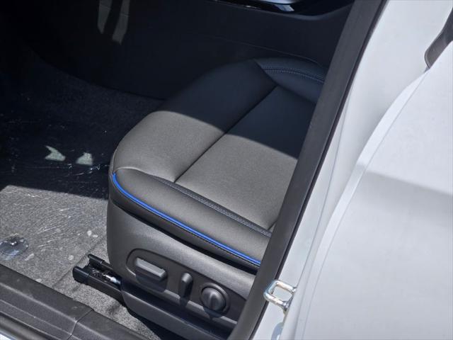 new 2025 Buick Envista car, priced at $27,590