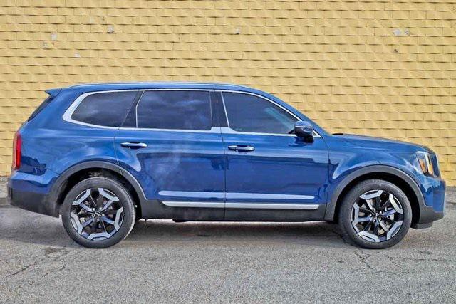 used 2024 Kia Telluride car, priced at $34,790
