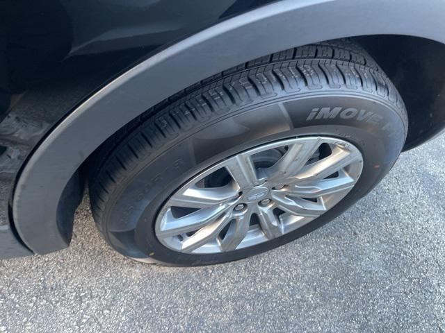used 2023 Cadillac XT4 car, priced at $25,670