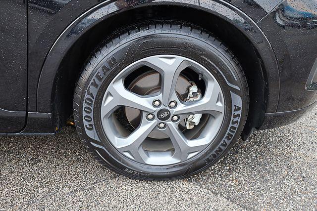 used 2023 Ford Escape car, priced at $21,036