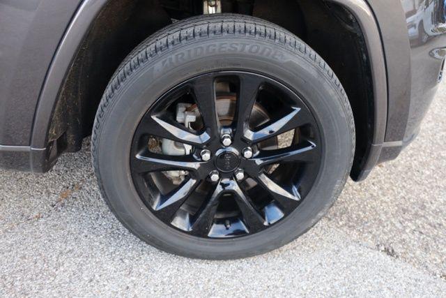 used 2020 Jeep Grand Cherokee car, priced at $24,584