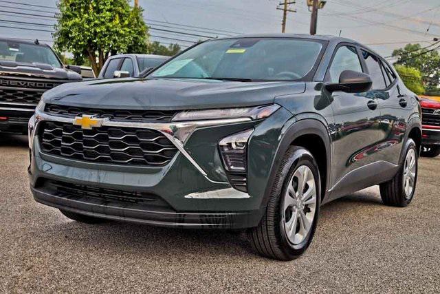 used 2025 Chevrolet Trax car, priced at $22,790
