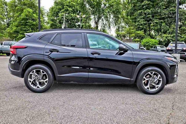 used 2024 Chevrolet Trax car, priced at $25,050