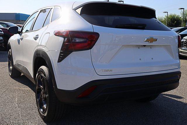used 2024 Chevrolet Trax car, priced at $22,890