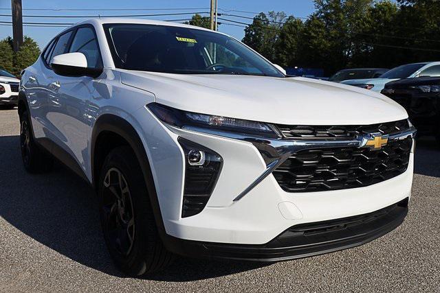 used 2024 Chevrolet Trax car, priced at $22,890