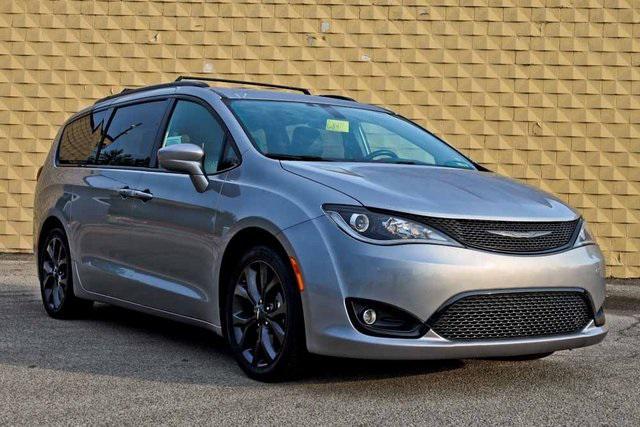 used 2018 Chrysler Pacifica car, priced at $14,890