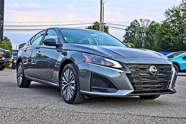 used 2025 Nissan Altima car, priced at $23,490