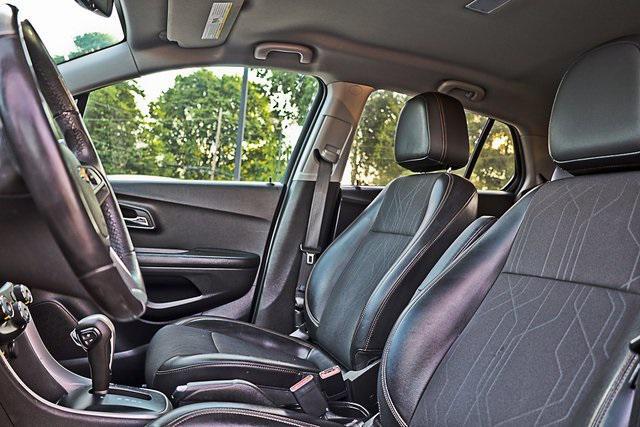 used 2022 Chevrolet Trax car, priced at $18,990