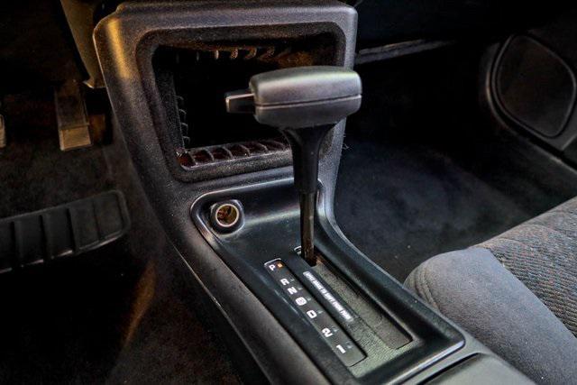 used 1998 Chevrolet Monte Carlo car, priced at $8,900