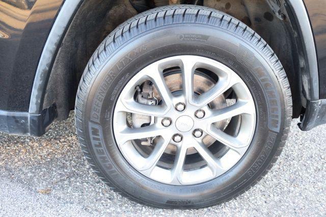 used 2014 Jeep Grand Cherokee car, priced at $11,354