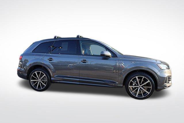 used 2024 Audi Q7 car, priced at $47,499