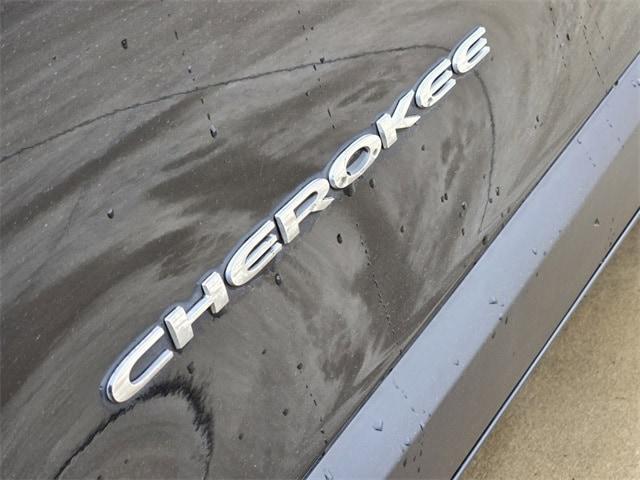 used 2015 Jeep Cherokee car, priced at $11,977